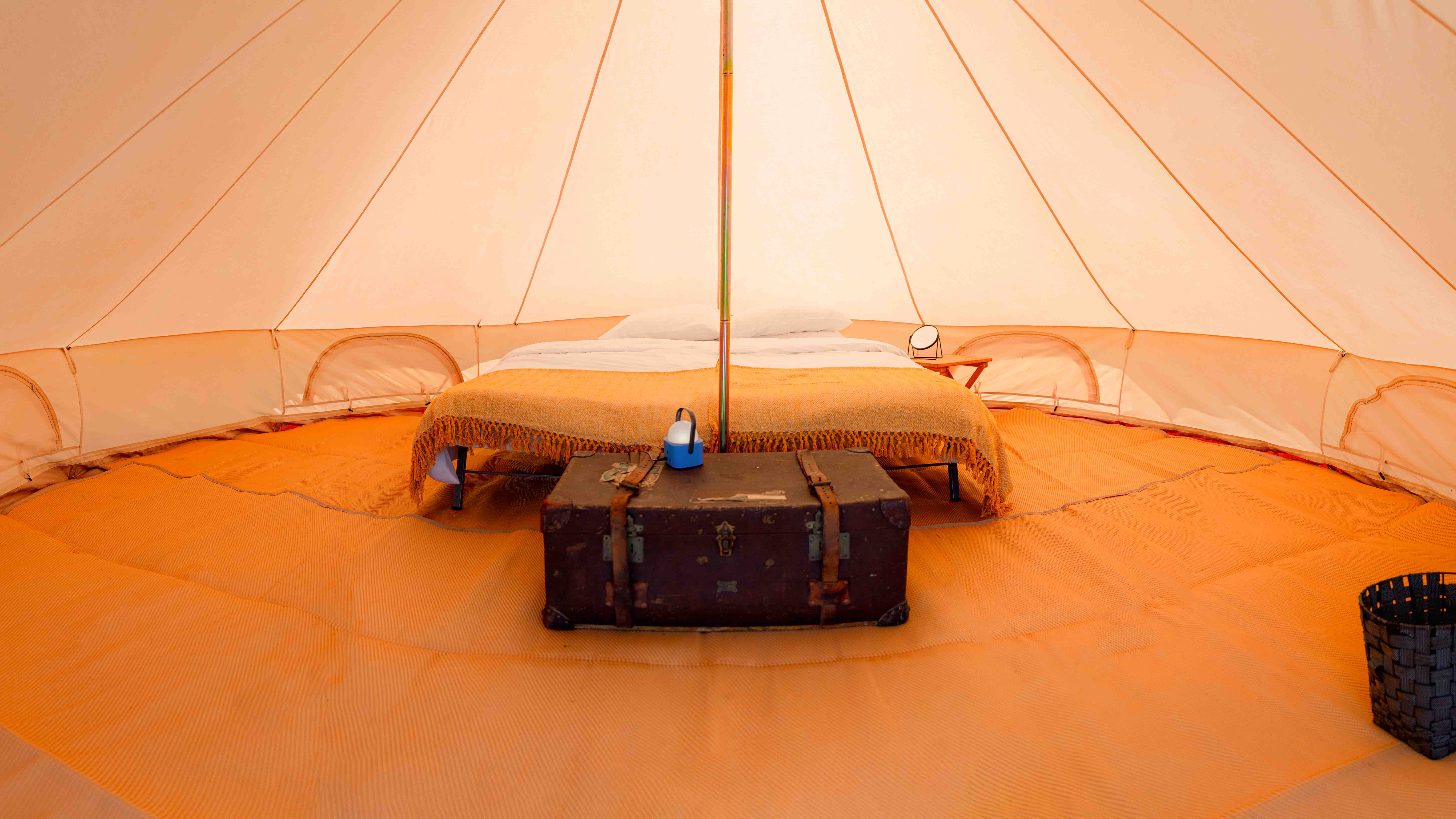 5m Luxury Bell tent - 1 double bed