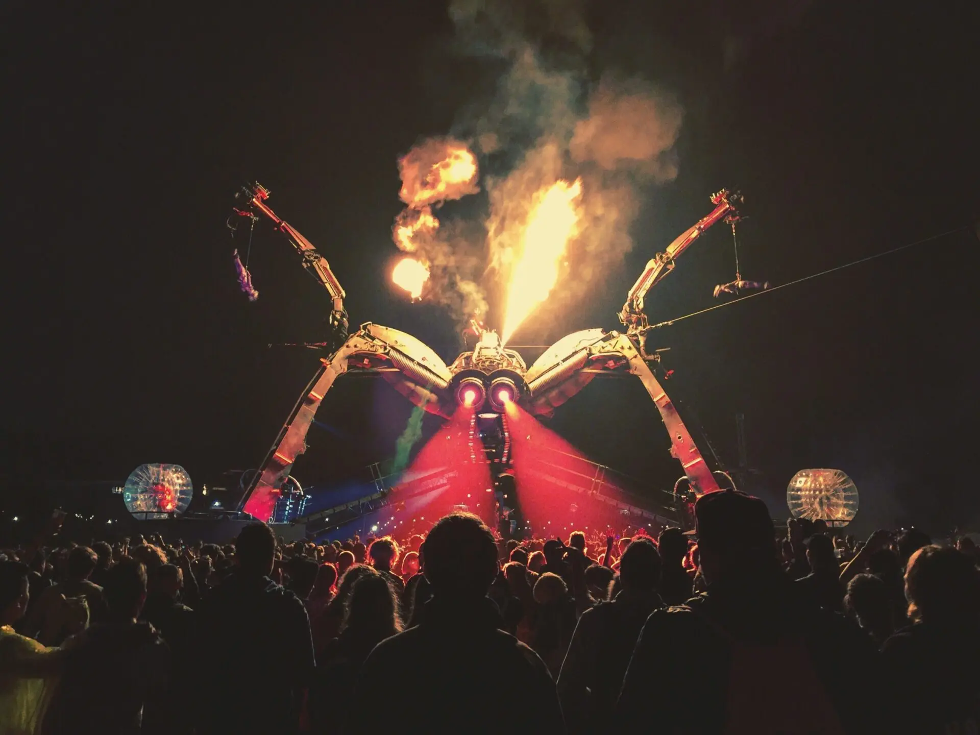 5 Things to do at your first Glastonbury Festival
